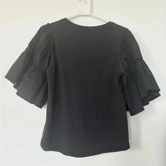 BAILEY 44 95% cotton top with Flutter sleeves. Dark navy color - Picture 2 of 5
